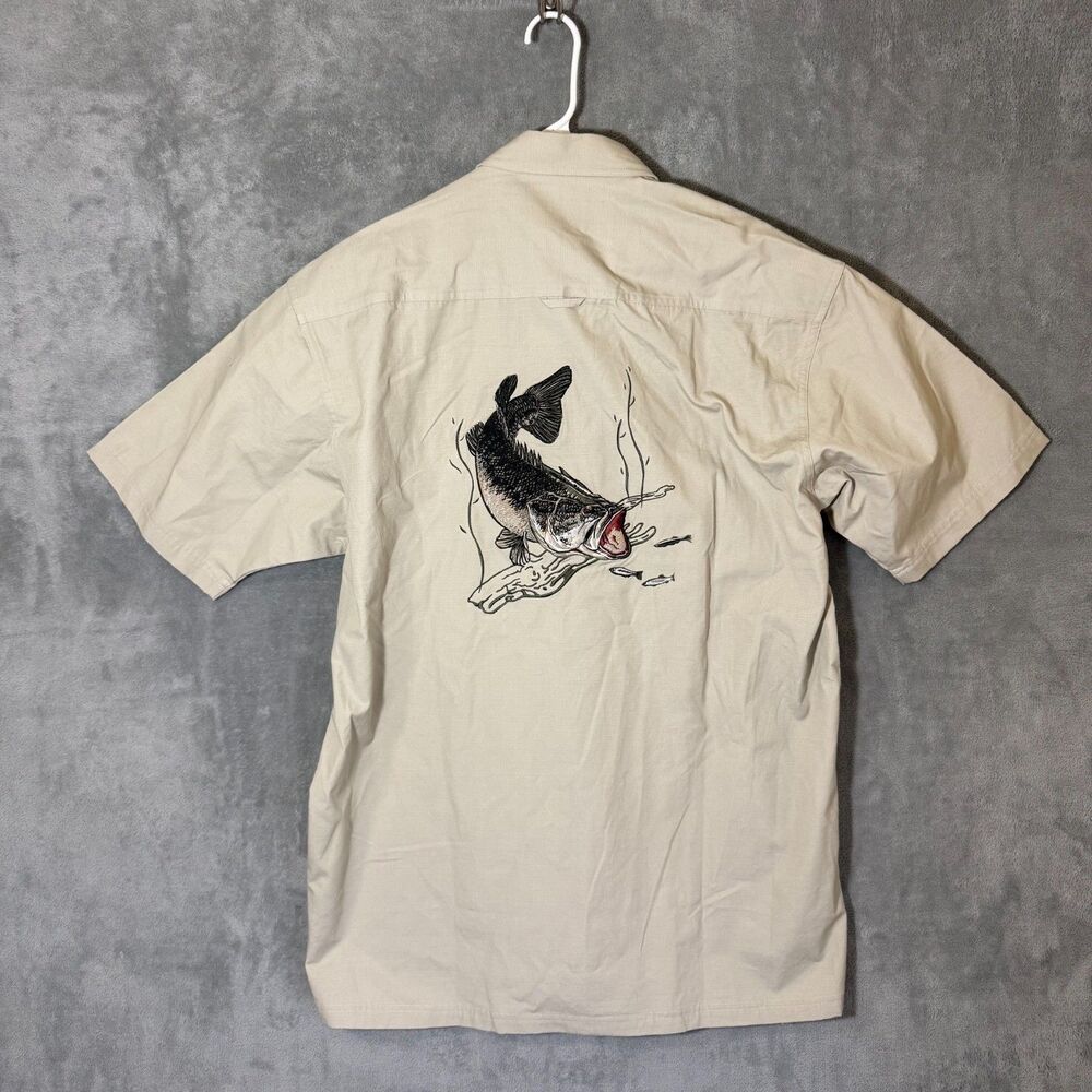 NWT RedHead Men L Beige Embroidered Bass Fish Short Sleeve Fishing Shirt
